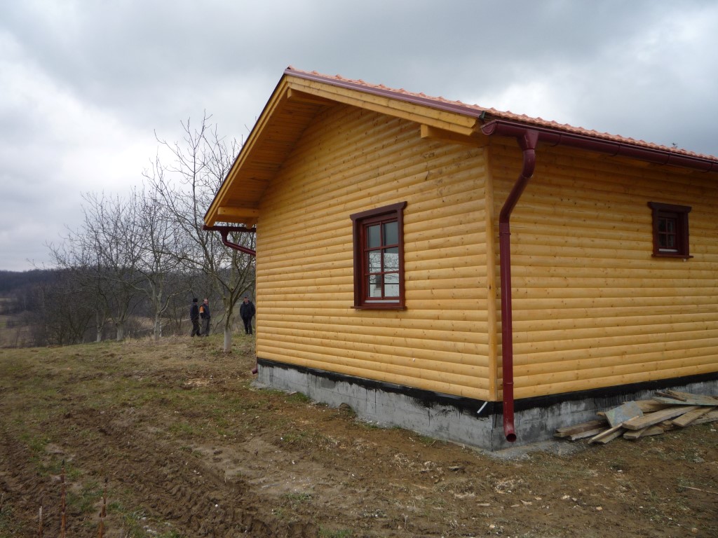 Velika montažna hiža (15).JPG