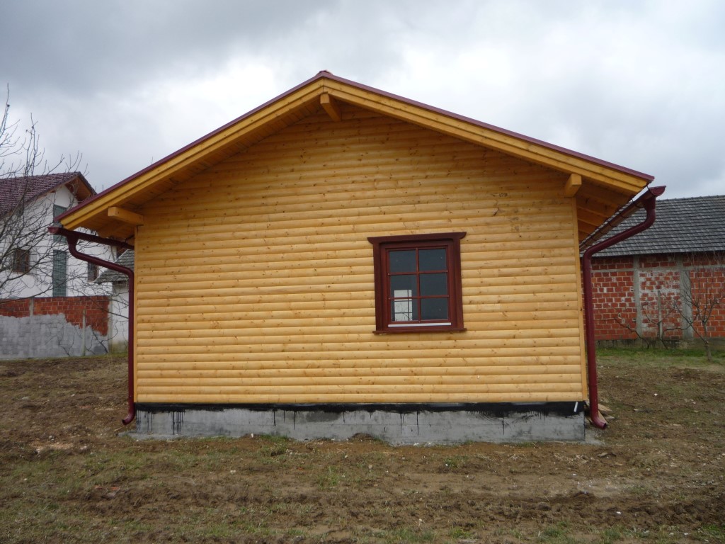 Velika montažna hiža (16).JPG